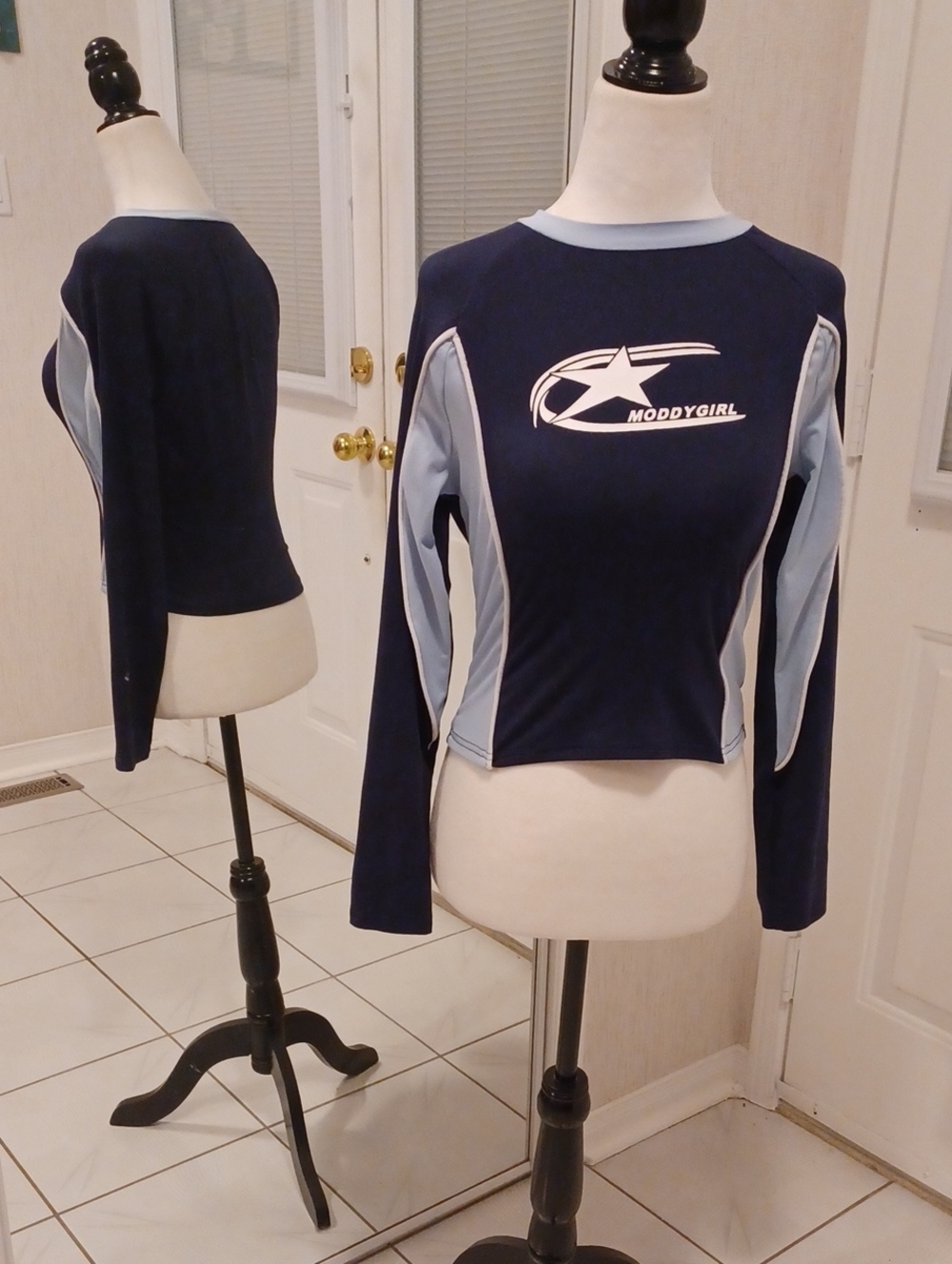 4/$60 Navy & Light Blue Long Sleeve Sport Top - Fits Size Small